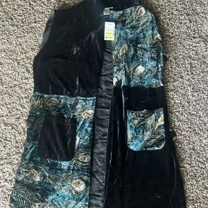 Peacock Patterned Velvet Vest